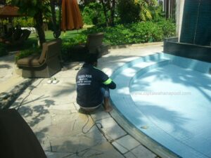 renovasi kolam renang