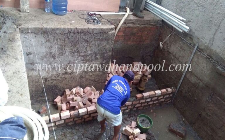 Bagaimana Cara Memperbaiki Kolam Renang Bocor? jasa renovasi kolam renang