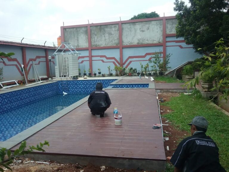 Jasa Pemasangan Conwood Lantai Kolam Renang Jasa Pemasangan Conwood Lantai Kolam Renang