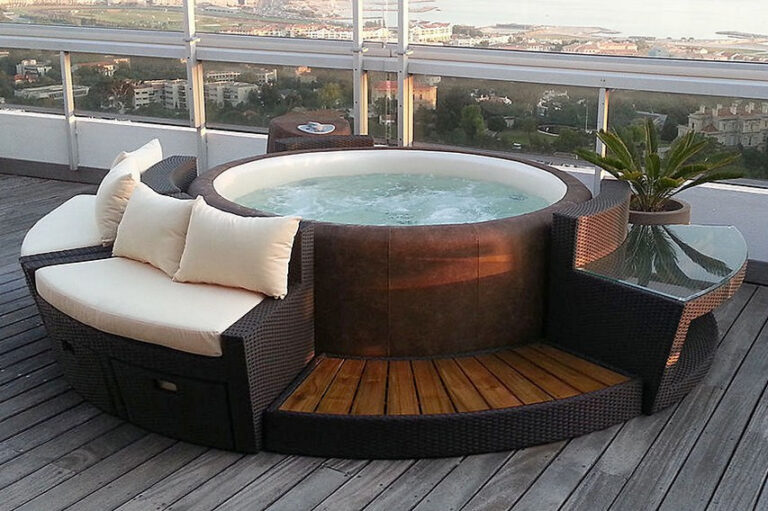 PENGERTIAN DAN MANFAAT KOLAM JACUZZI