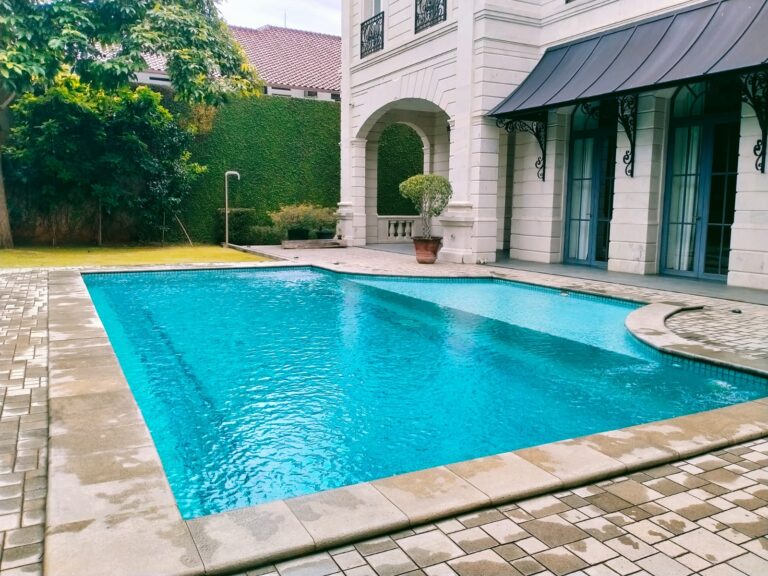 JASA PERAWATAN KOLAM RENANG TERPERCAYA