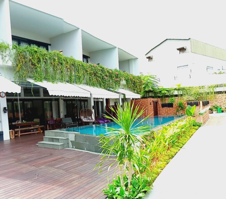 Tips Menciptakan Taman yang Indah di Sekitar Kolam Renang