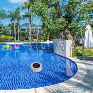 Kolam renang Ionezer