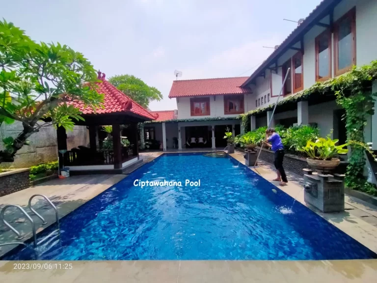 Menjaga Kualitas Air Kolam Renang Agar Tetap Bersih menjaga kualitas air kolam