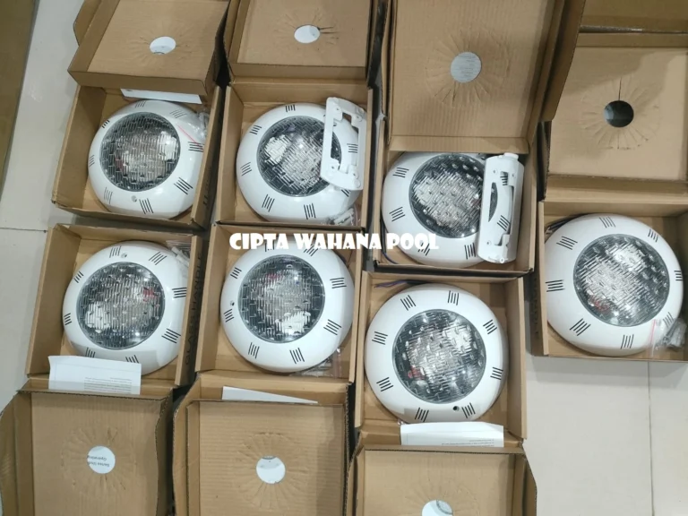 Kelebihan Menggunakan Jenis Lampu Halogen pada Kolam