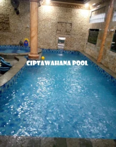 Perbedaan-Kelebihan-Kekurangan-Kolam-Renang-Beton-dan-Vinyl