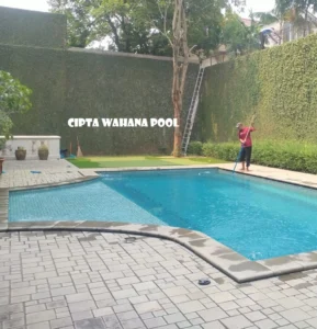 Cara-Melakukan-Maintenance-Vakum-pada-Kolam-Renang