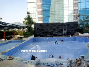 Pentingnya-Renovasi-Kolam-Renang-Secara-Teratur
