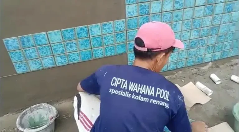 Kelebihan-Kekurangan: Mozaik Untuk Finishing Kolam Renang