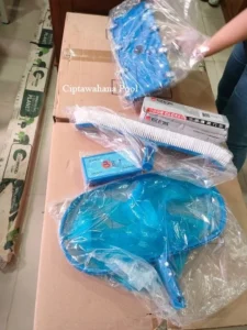 Aksesori Kolam Renang: Apa Saja yang Wajib Anda Punya?