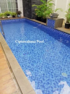 Mozaik Kolam Renang Anda Kusam? Begini Cara Mengembalikan Kilau Aslinya!